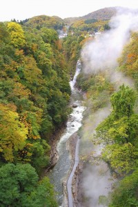 小安峡　紅葉の絶景